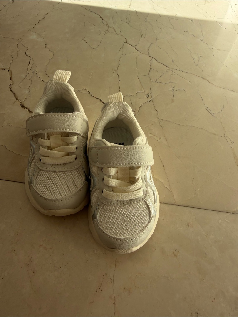 Never worn. H&M Cream White Baby Walker Sneakers with Hook-and-Loop Strap